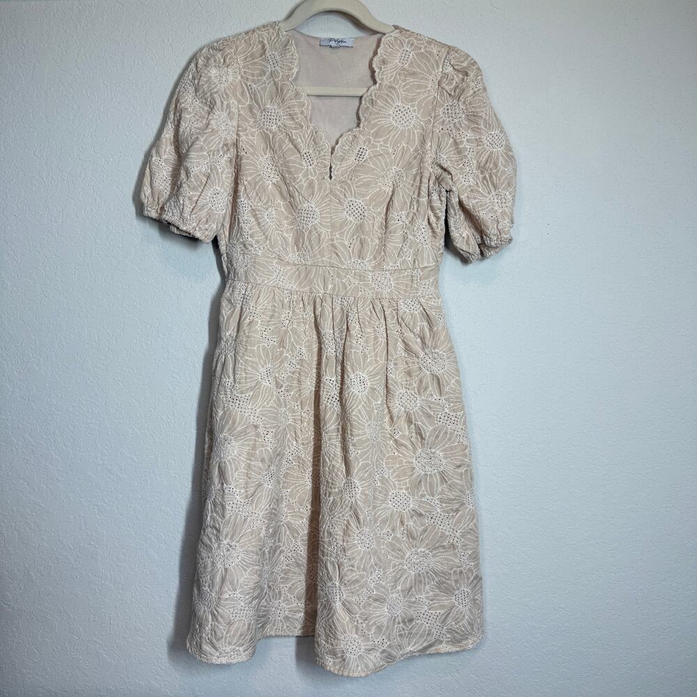 Women's Polagram Tan Eyelet Short Sleeve Fit and Flare Dress Size Medium